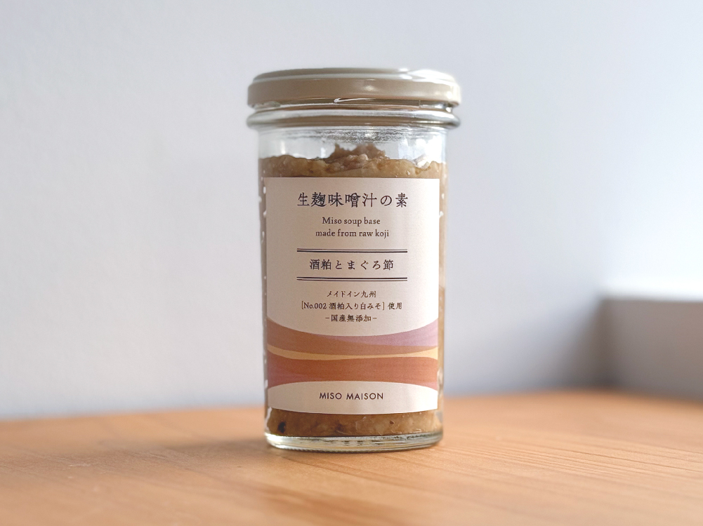 生麹味噌汁の素　酒粕とまぐろ節 ［No.002 酒粕入り白みそ］ 使用　210g